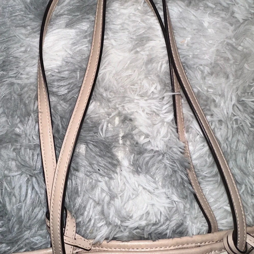 Michael Kors Signature Logo Tote W/Light Pink